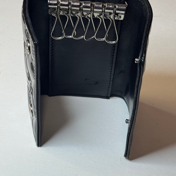 CHANEL key holder 6 Pendants used but still in good condition. - Picture 10 of 13